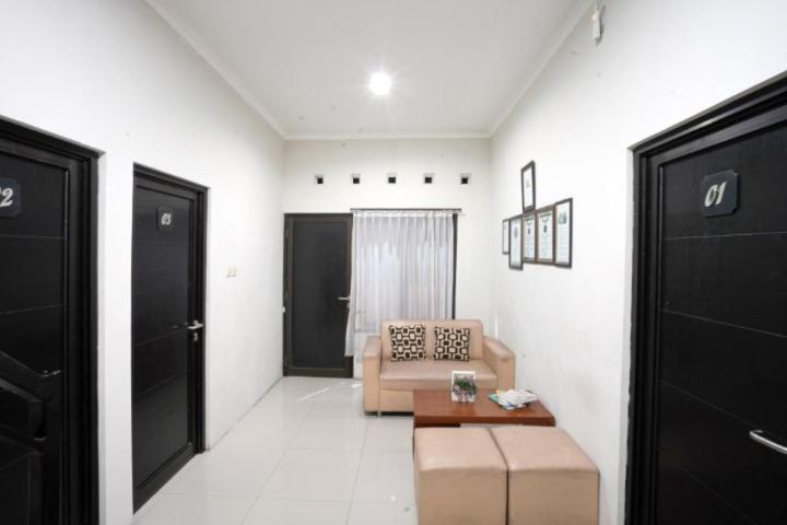 Auberge de jeunesse Dparagon Pamela 3 à Yogyakarta Extérieur photo
